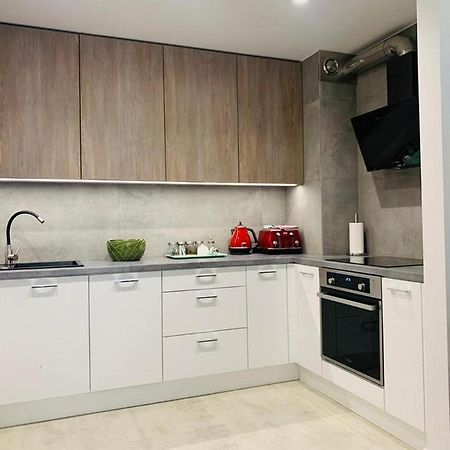 Apartament Moniuszko Z Parkingiem Podziemnym Gorzow Wielkopolski Exterior photo